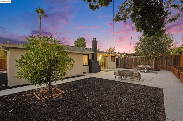 1036 Smith Ave, Campbell, CA 95008
