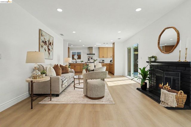 1036 Smith Ave, Campbell, CA 95008
