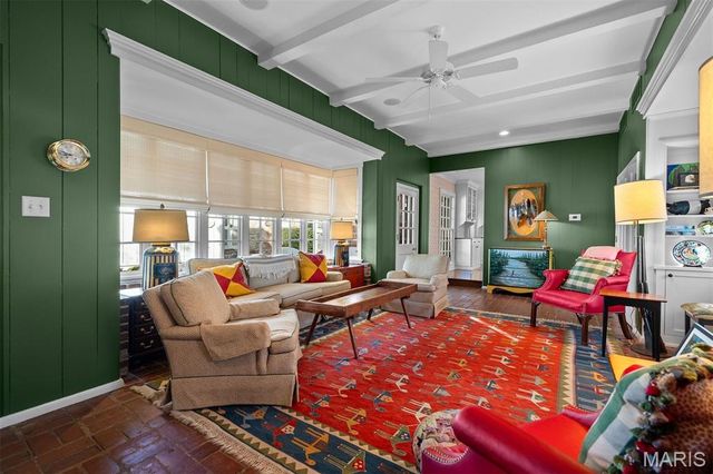 9928 Litzsinger Road, Ladue, MO 63124