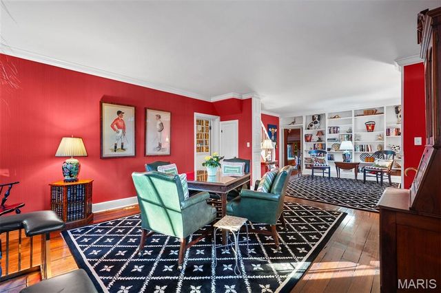 9928 Litzsinger Road, Ladue, MO 63124