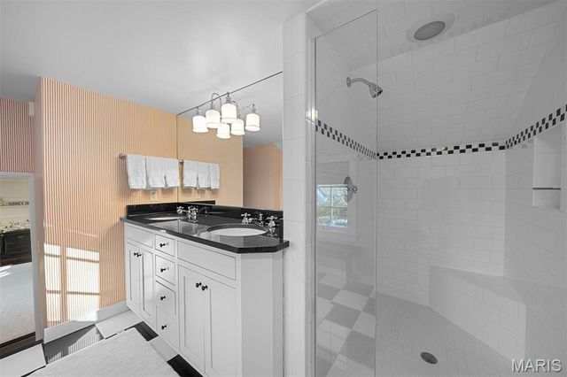 9928 Litzsinger Road, Ladue, MO 63124