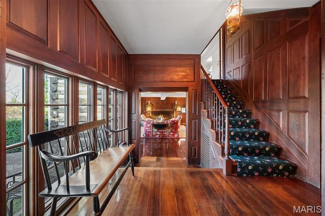 9928 Litzsinger Road, Ladue, MO 63124