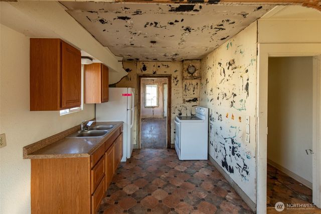 722 Jackson Street, Omak, WA 98841