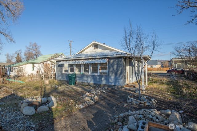 722 Jackson Street, Omak, WA 98841