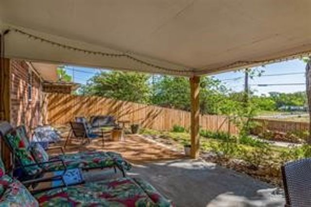 204 Ross Avenue, Denison, TX 75020
