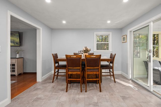 1 Wagon Dr, North Reading, MA 01864