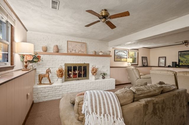 1 Wagon Dr, North Reading, MA 01864