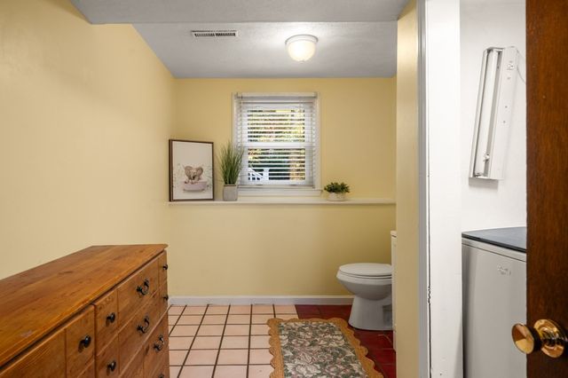 1 Wagon Dr, North Reading, MA 01864