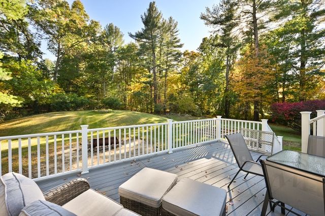 1 Wagon Dr, North Reading, MA 01864