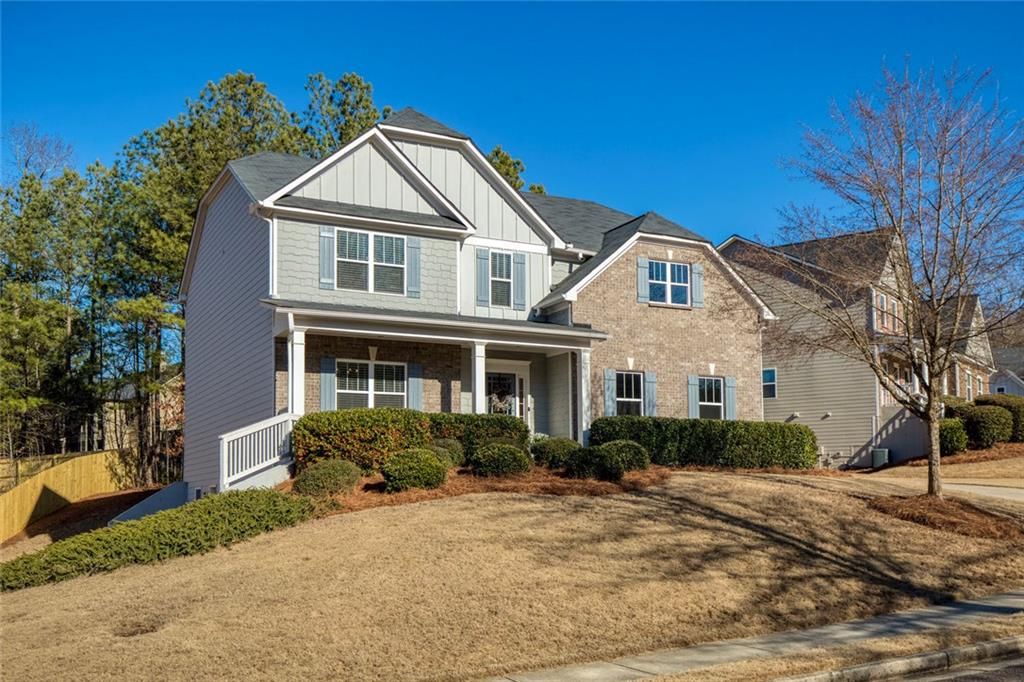 Image 2 of property listing at 6215 Vista Crossing Way, Cumming, GA 30028