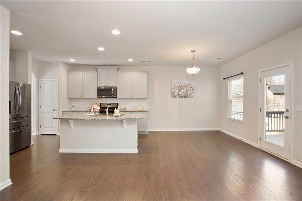 Image 20 of property listing at 6215 Vista Crossing Way, Cumming, GA 30028