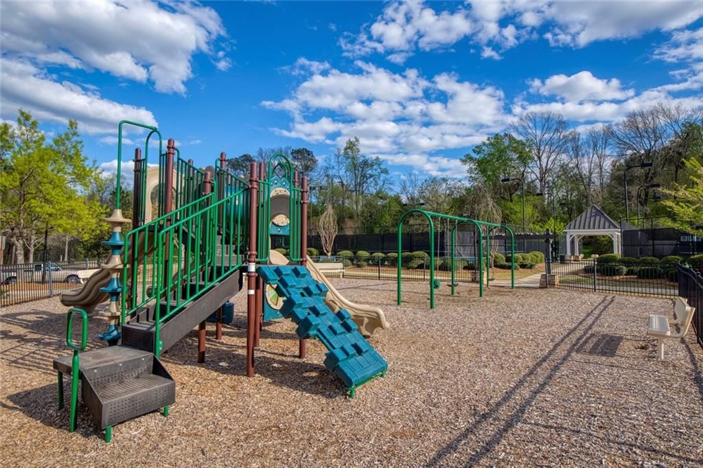 Image 83 of property listing at 6215 Vista Crossing Way, Cumming, GA 30028