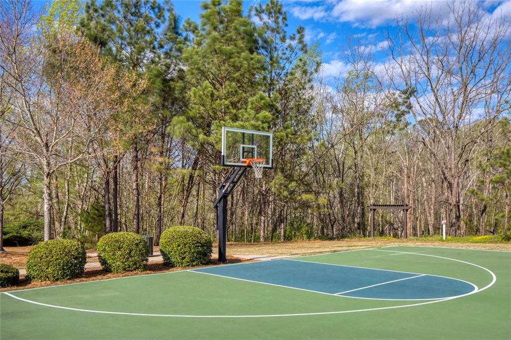 Image 85 of property listing at 6215 Vista Crossing Way, Cumming, GA 30028