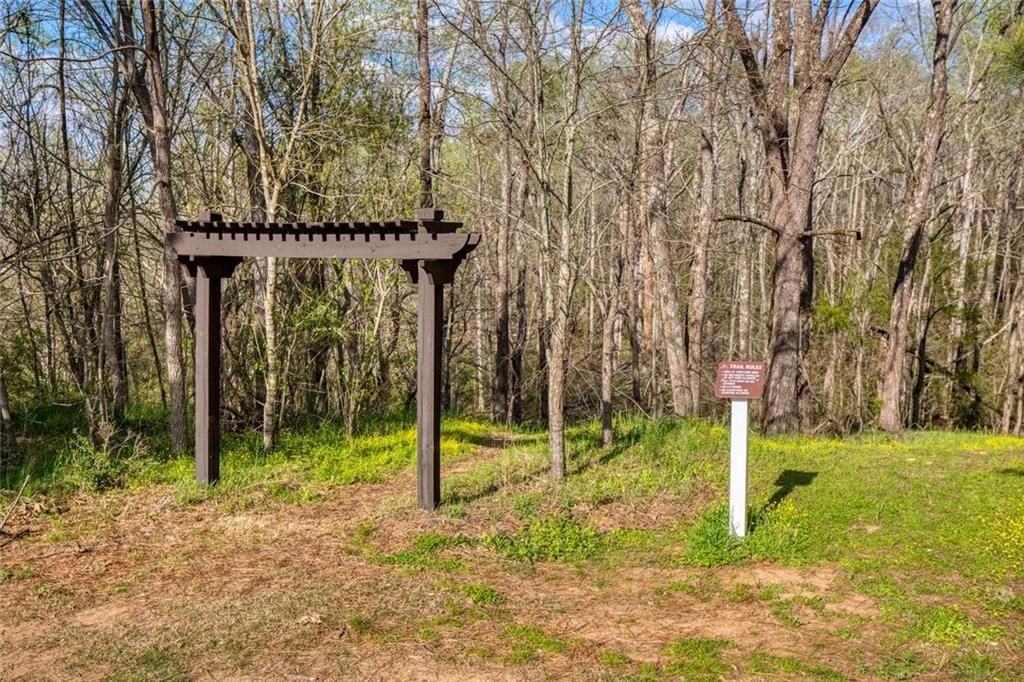 Image 86 of property listing at 6215 Vista Crossing Way, Cumming, GA 30028