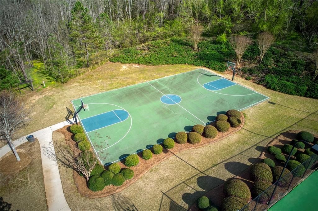 Image 95 of property listing at 6215 Vista Crossing Way, Cumming, GA 30028