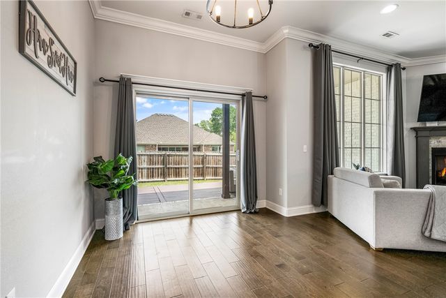 374 Drywood Creek Drive, Fayetteville, AR 72704