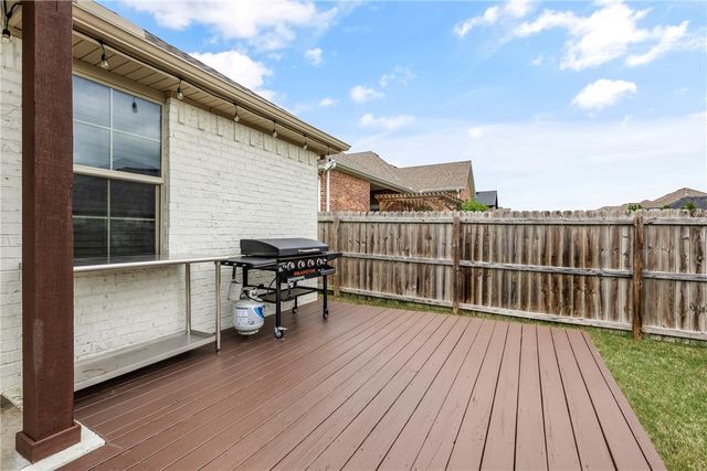 374 Drywood Creek Drive, Fayetteville, AR 72704
