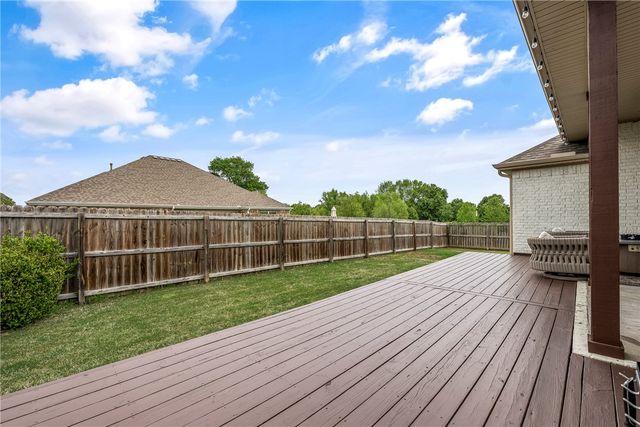 374 Drywood Creek Drive, Fayetteville, AR 72704