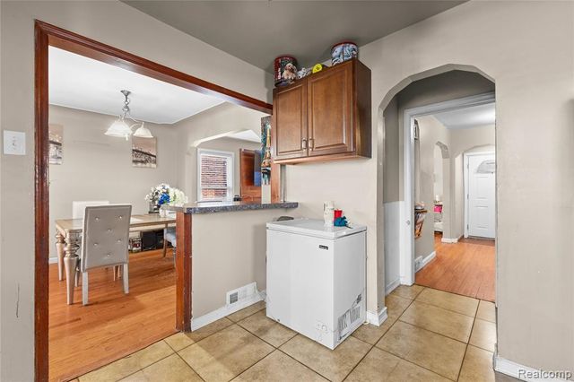 10522 Somerset Avenue, Detroit, MI 48224