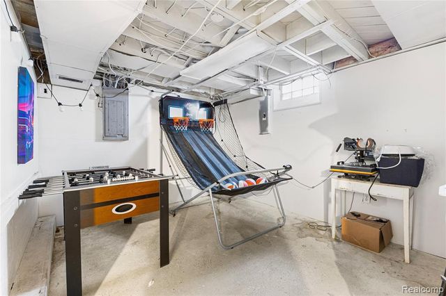 10522 Somerset Avenue, Detroit, MI 48224