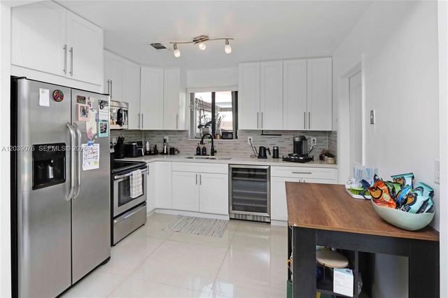 6751 SW 13th Street, Miami, FL 33144