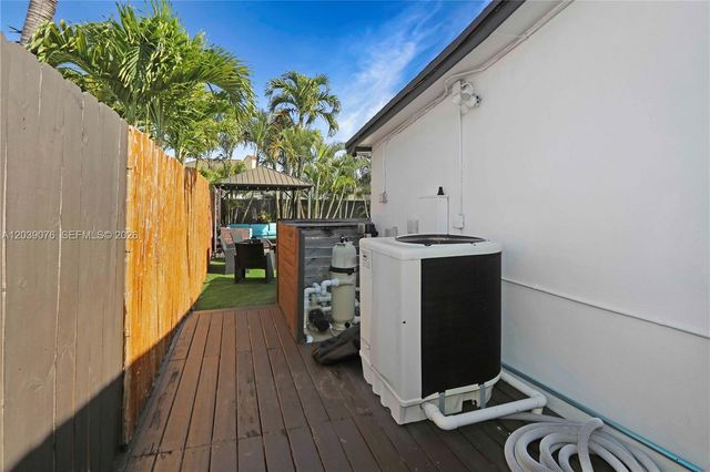 6751 SW 13th Street, Miami, FL 33144