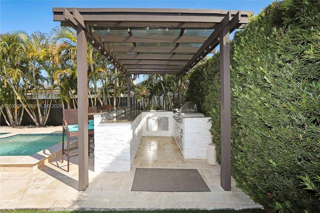 6751 SW 13th Street, Miami, FL 33144