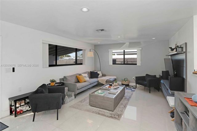 6751 SW 13th Street, Miami, FL 33144