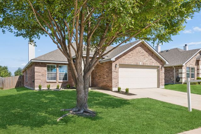 1336 Connie Street, Burleson, TX 76028