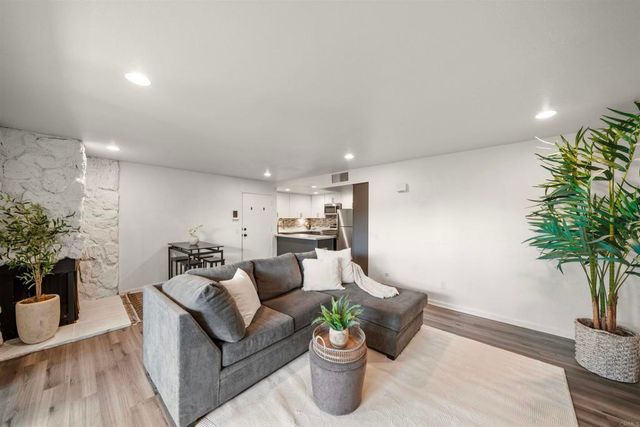 475 N Midway Drive 117, Escondido, CA 92027
