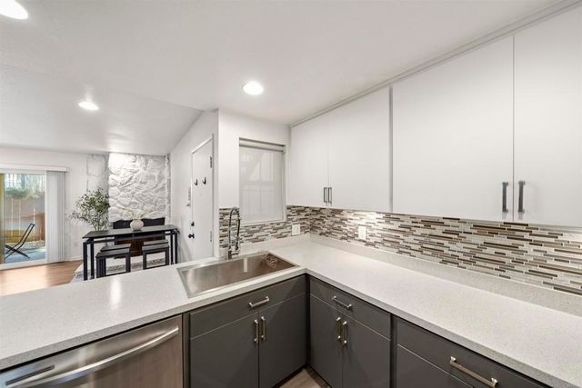 475 N Midway Drive 117, Escondido, CA 92027