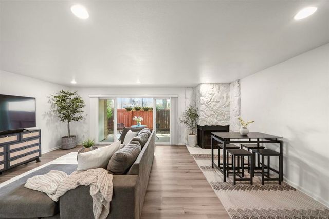 475 N Midway Drive 117, Escondido, CA 92027
