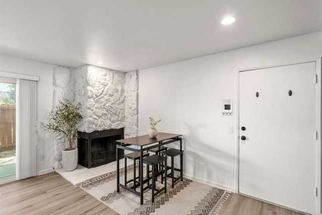 475 N Midway Drive 117, Escondido, CA 92027