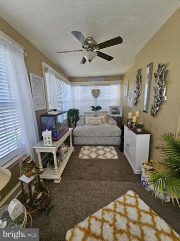 1 N STATE ST, Vineland, NJ 08360