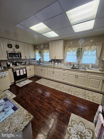 1 N STATE ST, Vineland, NJ 08360