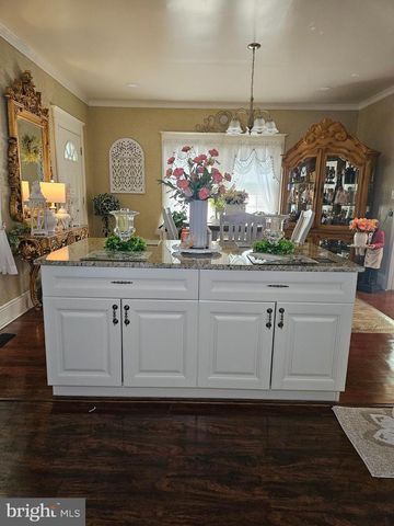 1 N STATE ST, Vineland, NJ 08360
