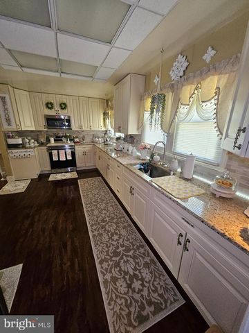 1 N STATE ST, Vineland, NJ 08360