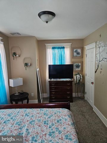 1 N STATE ST, Vineland, NJ 08360