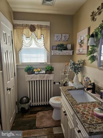 1 N STATE ST, Vineland, NJ 08360