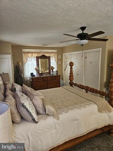 1 N STATE ST, Vineland, NJ 08360