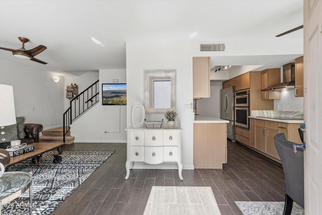 8524 E BELLEVIEW Street, Scottsdale, AZ 85257