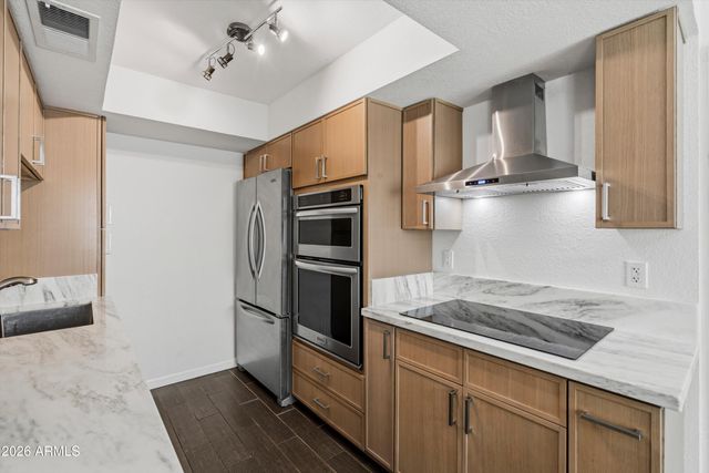 8524 E BELLEVIEW Street, Scottsdale, AZ 85257