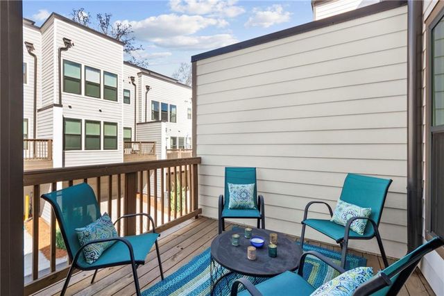 1001 Burnside Lane NW, Atlanta, GA 30318