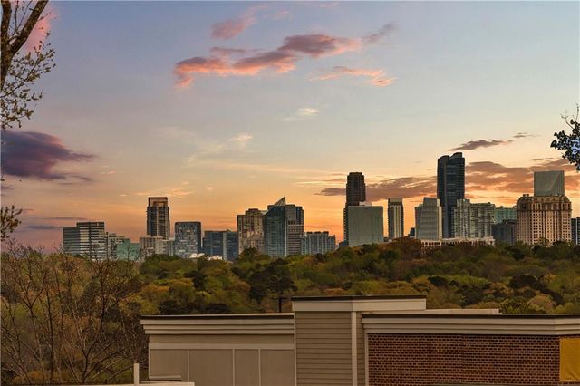 1001 Burnside Lane NW, Atlanta, GA 30318