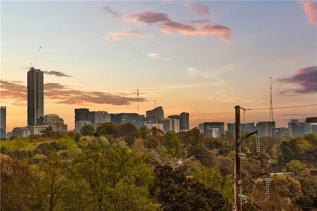 1001 Burnside Lane NW, Atlanta, GA 30318