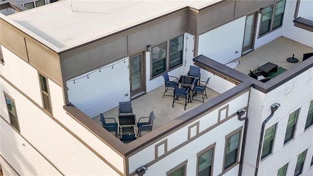1001 Burnside Lane NW, Atlanta, GA 30318