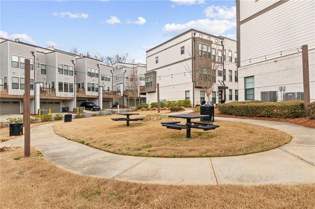 1001 Burnside Lane NW, Atlanta, GA 30318