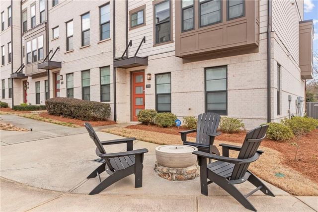 1001 Burnside Lane NW, Atlanta, GA 30318