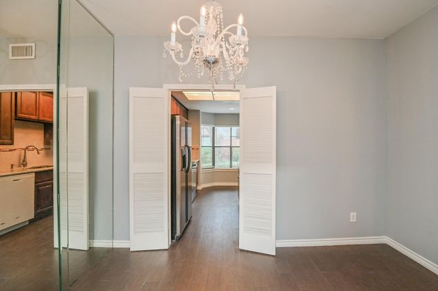 7447 Cambridge Street 77, Houston, TX 77054