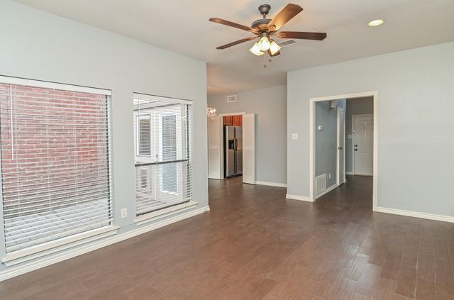 7447 Cambridge Street 77, Houston, TX 77054